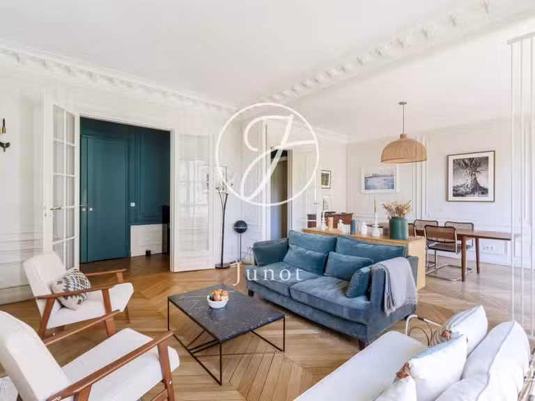 Appartement Paris 18e - 2 chambres - 100m²