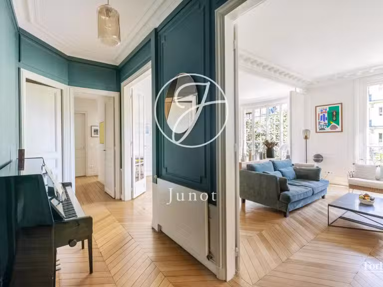Appartement Paris 18e - 2 chambres - 100m²
