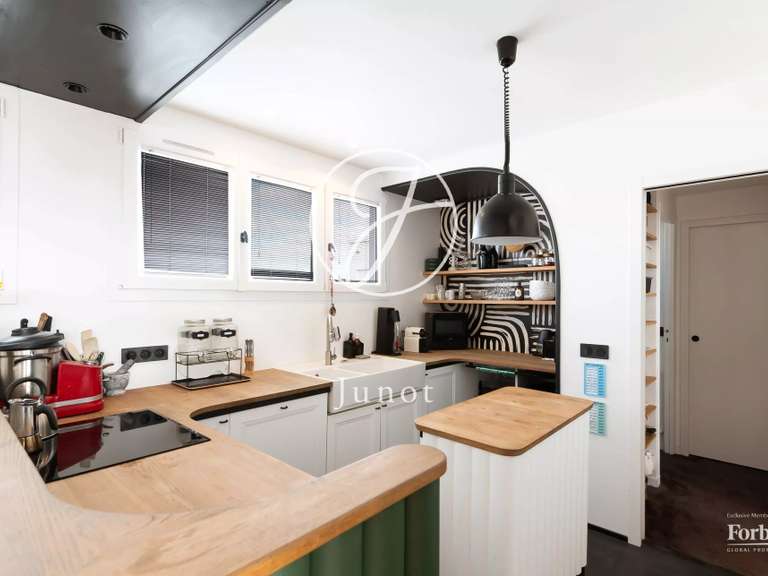 Appartement Paris 18e - 3 chambres - 80m²