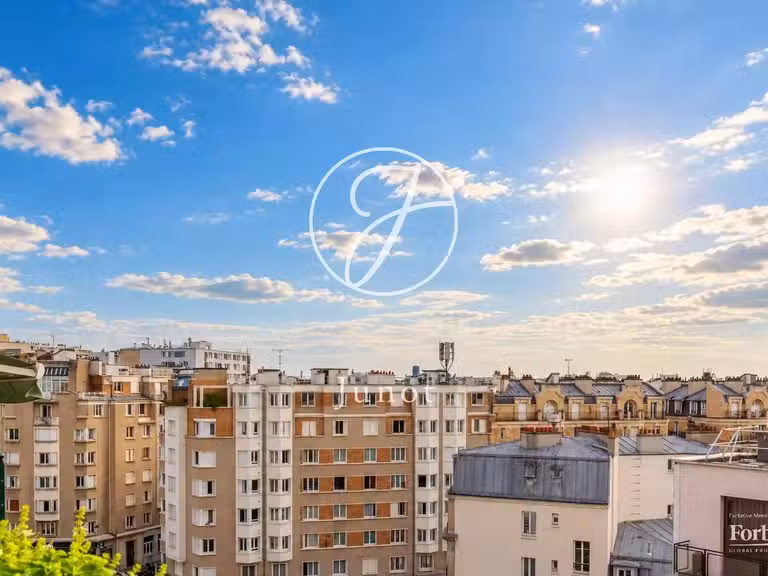 Appartement Paris 18e - 3 chambres - 80m²