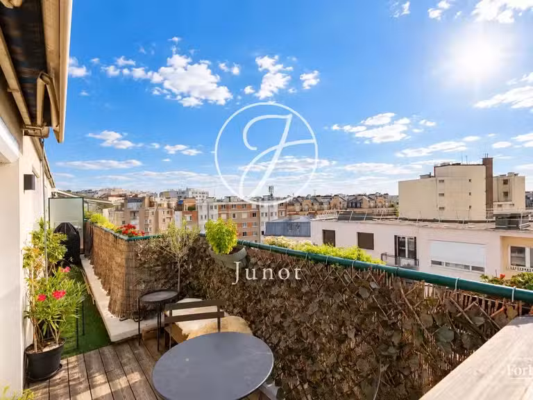 Appartement Paris 18e - 3 chambres - 80m²