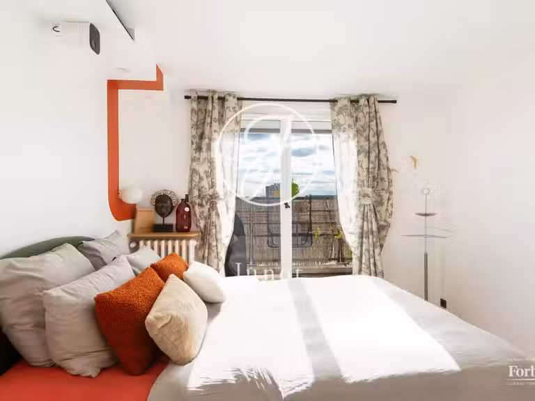 Appartement Paris 18e - 3 chambres - 80m²