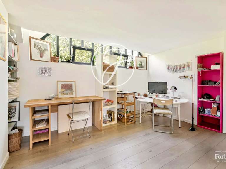 Apartment Paris 18e - 6 bedrooms - 174m²