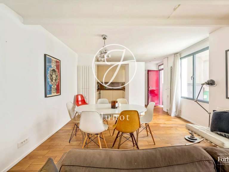 Appartement Paris 18e - 2 chambres - 72m²