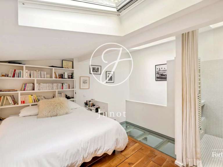 Appartement Paris 18e - 2 chambres - 72m²