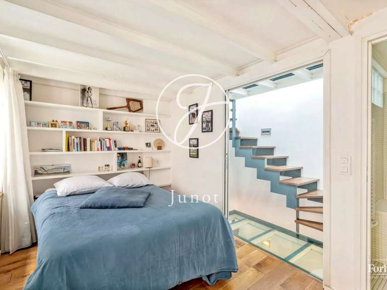 Appartement Paris 18e - 2 chambres - 72m²