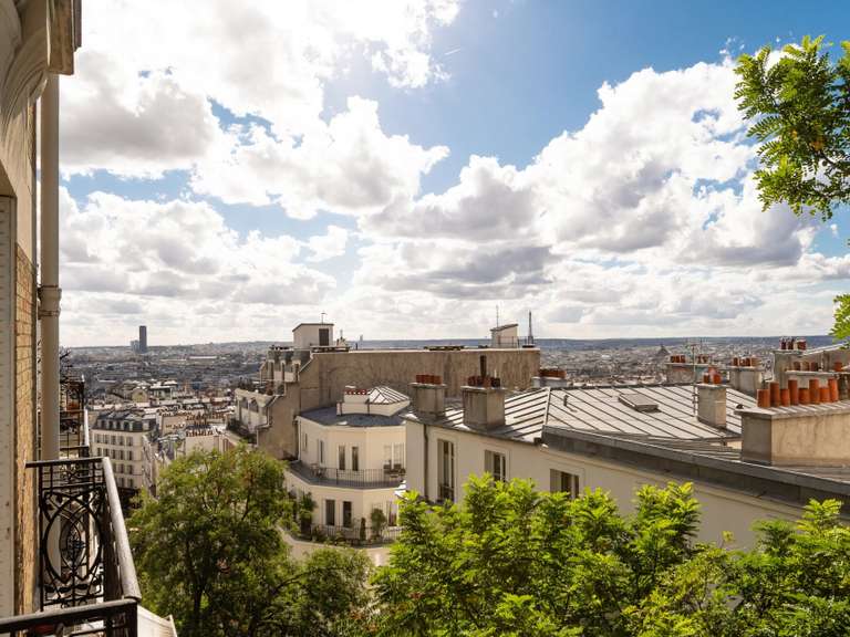 Appartement Paris 18e - 3 chambres - 110m²