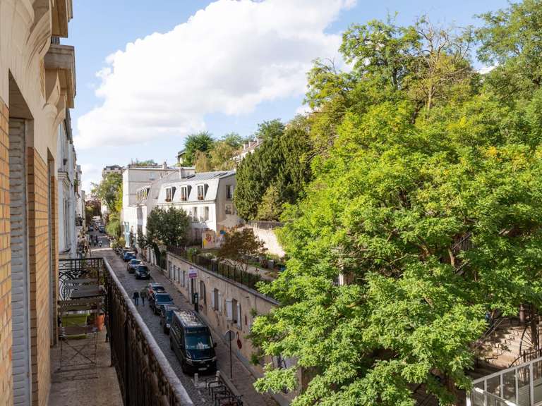 Appartement Paris 18e - 3 chambres - 110m²