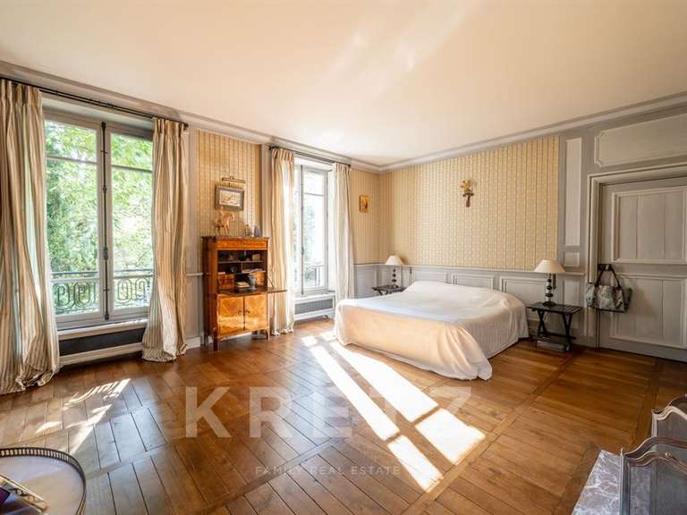 Hôtel particulier Paris 18e - 4 chambres - 390m²