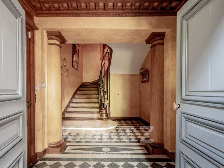 Hôtel particulier Paris 18e - 4 chambres - 390m²