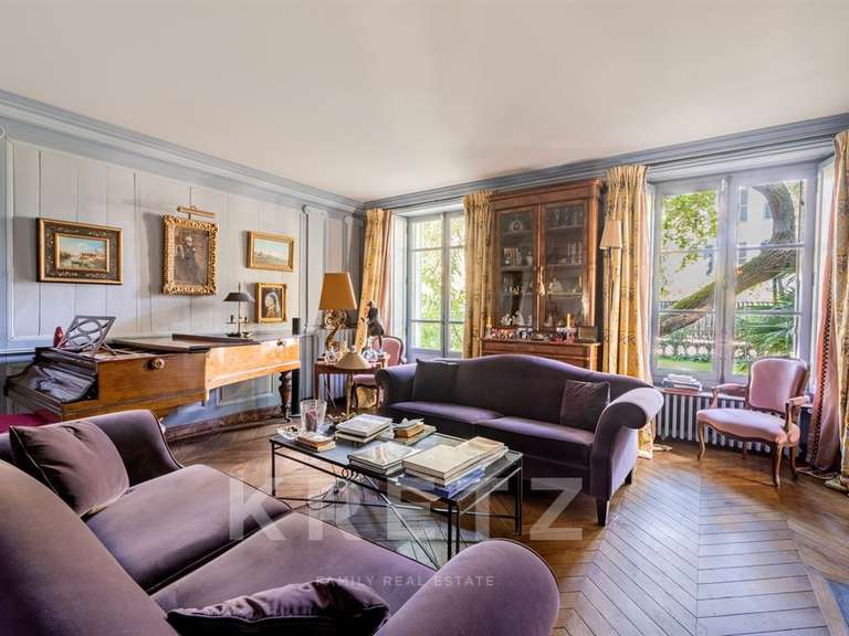 Hôtel particulier Paris 18e - 4 chambres - 390m²