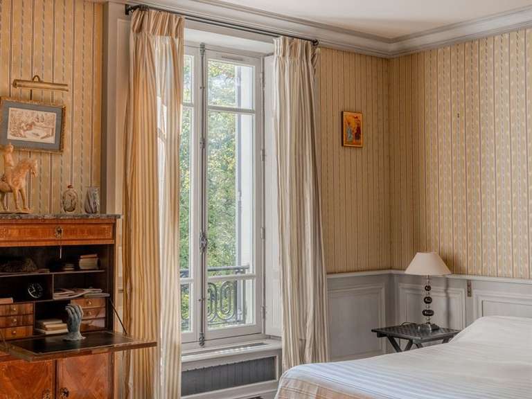Hôtel particulier Paris 18e - 4 chambres - 390m²