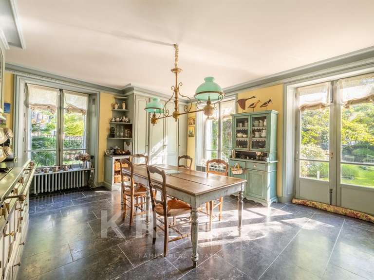 Hôtel particulier Paris 18e - 4 chambres - 390m²