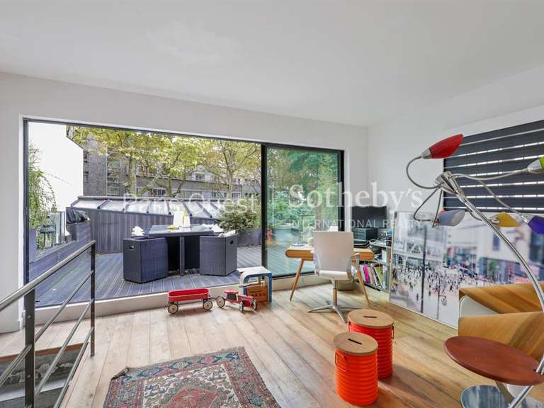 Maison Paris 18e - 2 chambres - 177m²