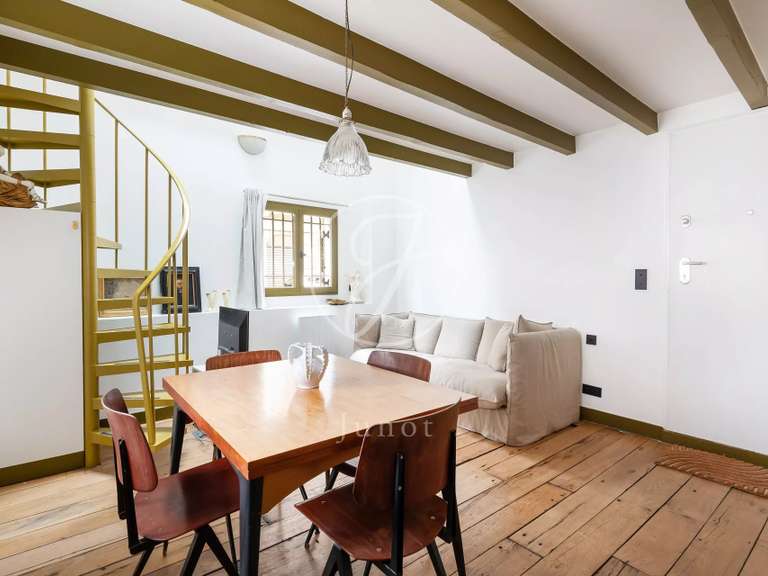 House Paris 18e - 1 bedroom - 31m²
