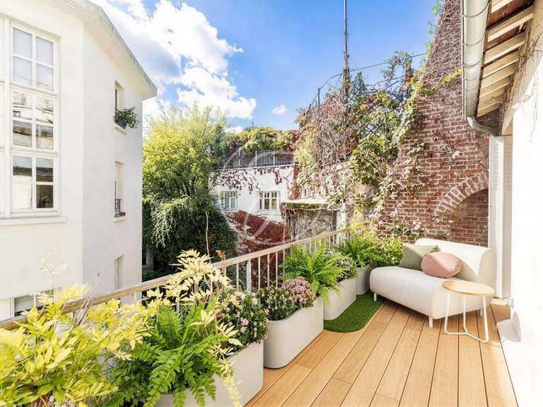 Maison Paris 18e - 4 chambres - 270m²