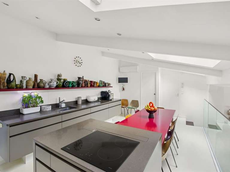 Maison Paris 18e - 4 chambres - 240m²