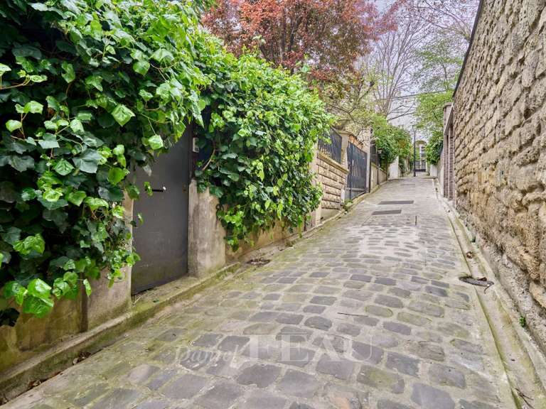 Maison Paris 18e - 3 chambres - 286m²