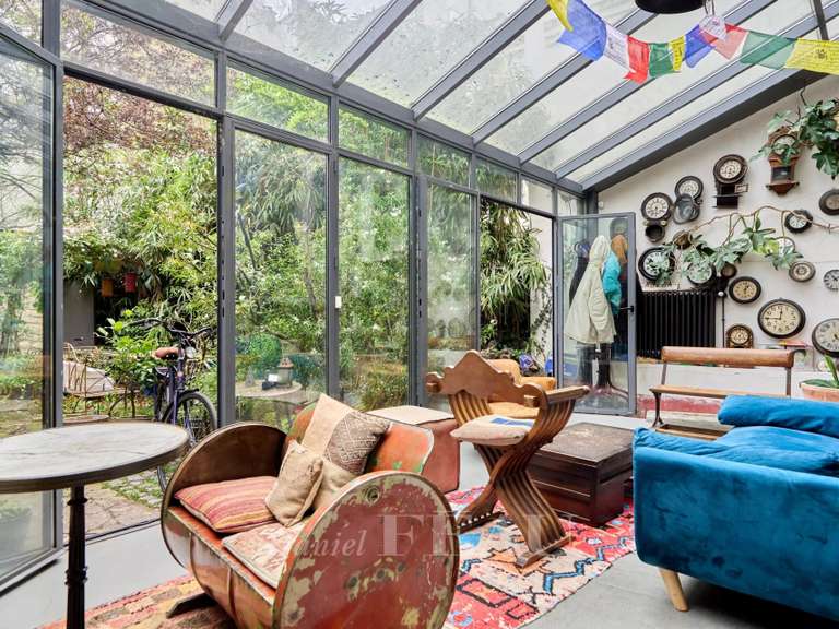 Maison Paris 18e - 3 chambres - 286m²