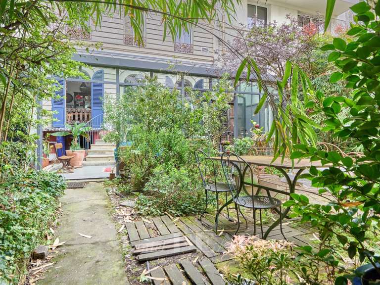 Maison Paris 18e - 3 chambres - 286m²