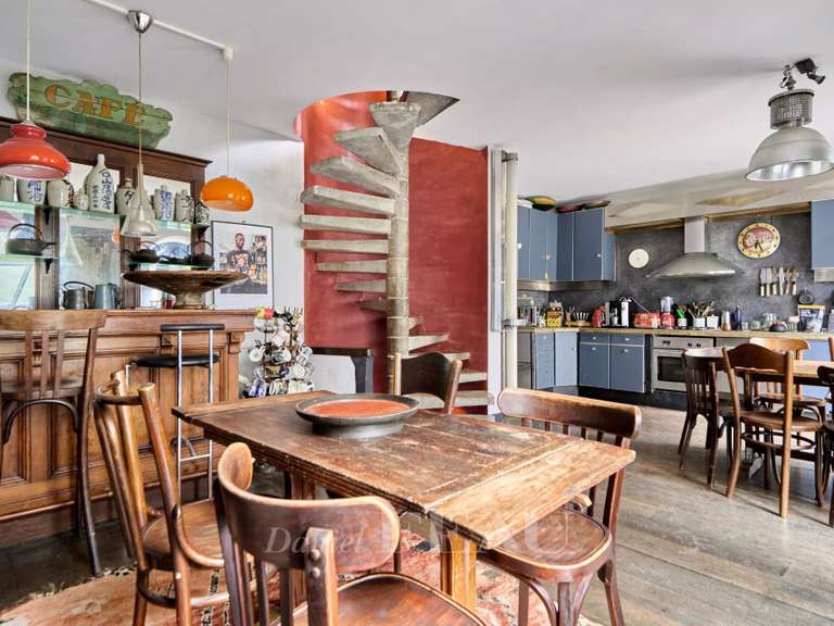Maison Paris 18e - 3 chambres - 286m²