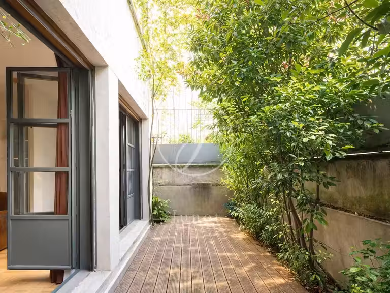 House Paris 18e - 4 bedrooms - 270m²