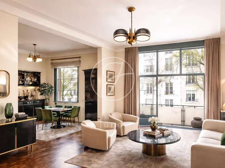 Maison Paris 18e - 4 chambres - 270m²