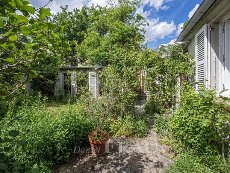 House Paris 18e - 3 bedrooms - 220m²