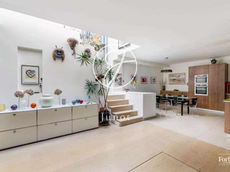 Maison Paris 18e - 4 chambres - 181m²