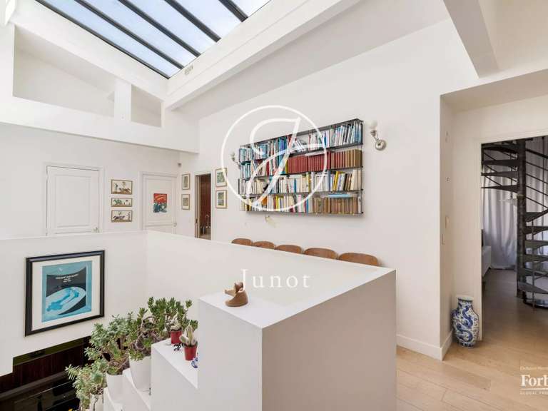 Maison Paris 18e - 4 chambres - 181m²