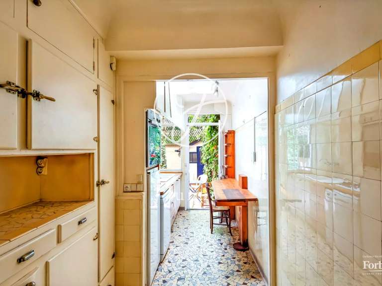Maison Paris 18e - 3 chambres - 148m²