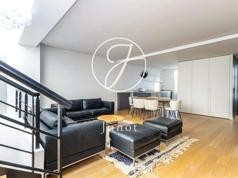 House Paris 18e - 3 bedrooms - 144m²