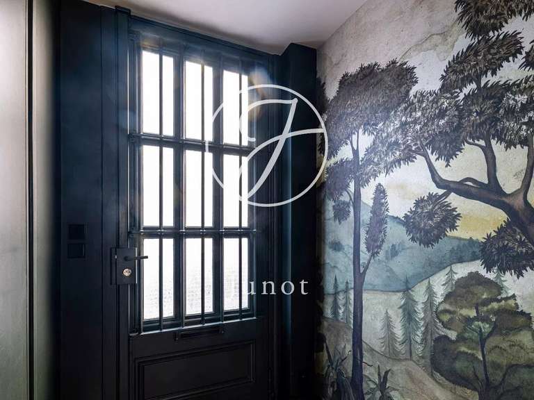 House Paris 18e - 3 bedrooms - 144m²