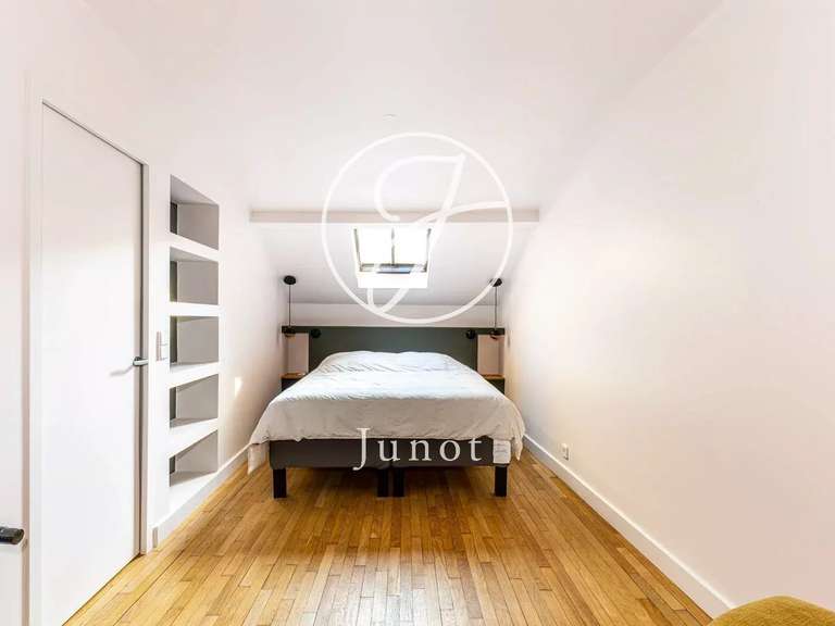 House Paris 18e - 3 bedrooms - 144m²
