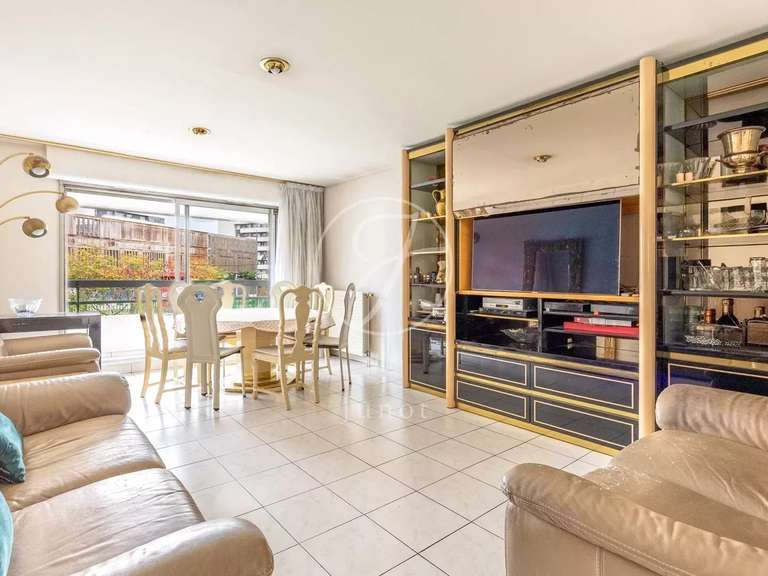 Appartement Paris 19e - 5 chambres - 143m²