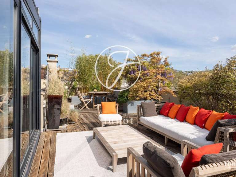Appartement Paris 19e - 2 chambres - 244m²