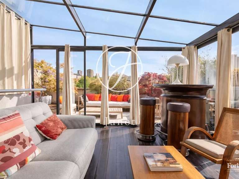 Appartement Paris 19e - 2 chambres - 244m²