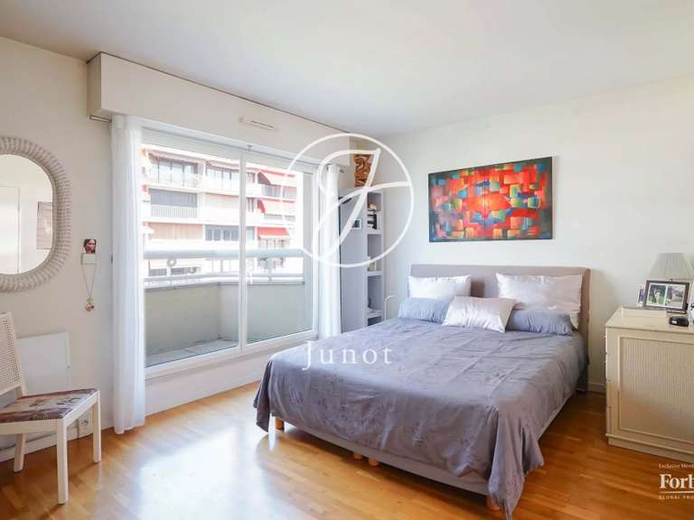 Appartement Paris 19e - 3 chambres - 146m²