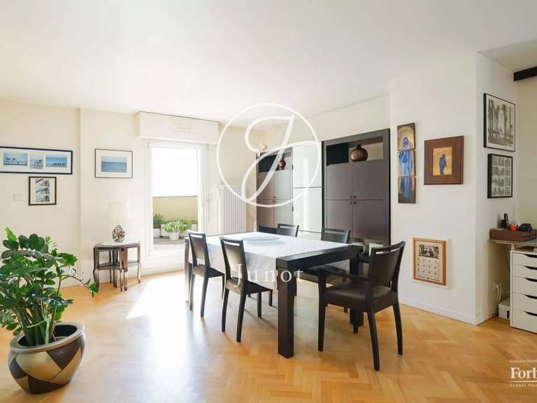 Appartement Paris 19e - 3 chambres - 146m²