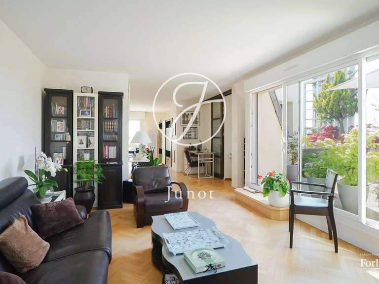 Appartement Paris 19e - 3 chambres - 146m²