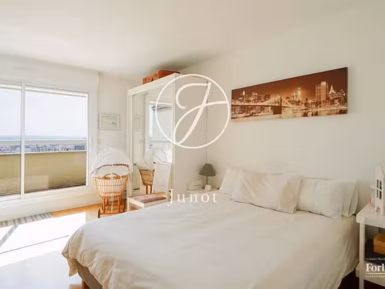 Appartement Paris 19e - 3 chambres - 128m²