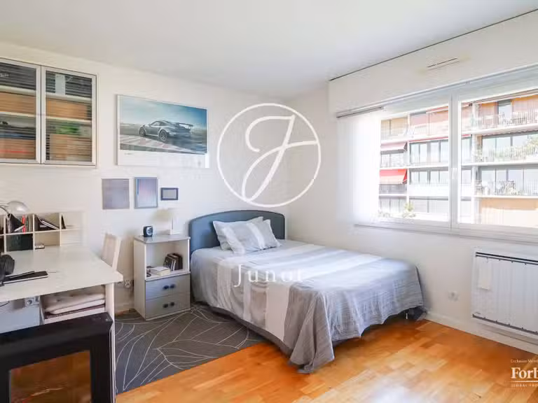 Appartement Paris 19e - 3 chambres - 128m²
