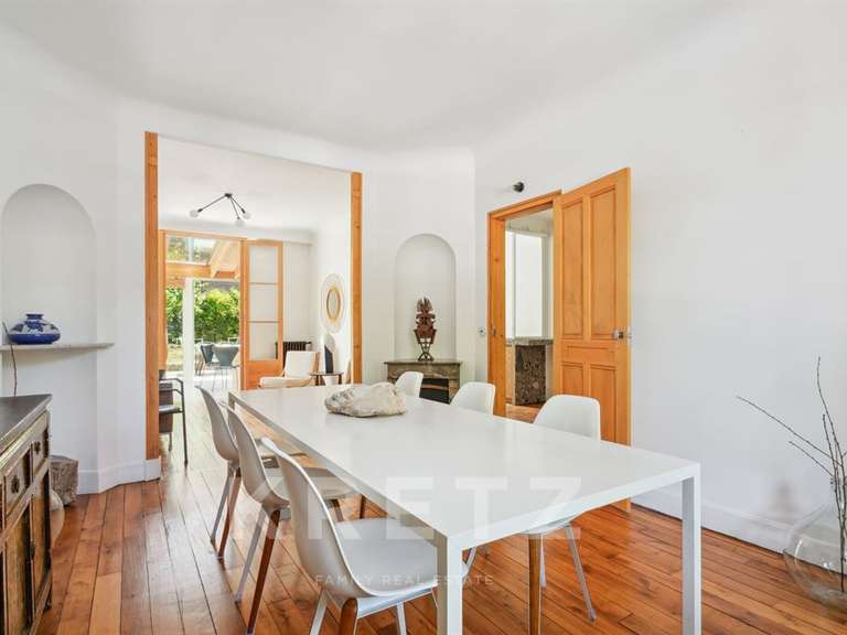 Maison Paris 19e - 4 chambres - 230m²