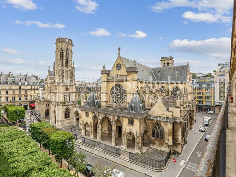 Sale Apartment Paris 1er - 2 bedrooms