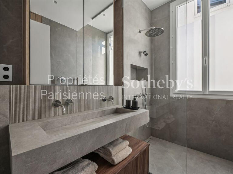 Apartment Paris 1er - 1 bedroom - 70m²