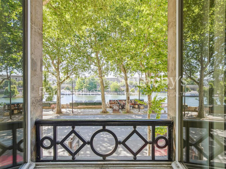 Appartement Paris 1er - 3 chambres - 115m²