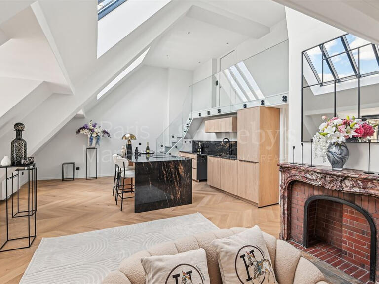 Apartment Paris 1er - 3 bedrooms - 129m²