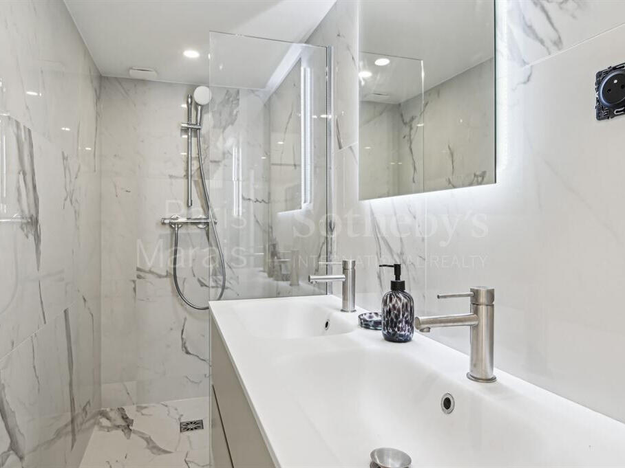 Apartment Paris 1er