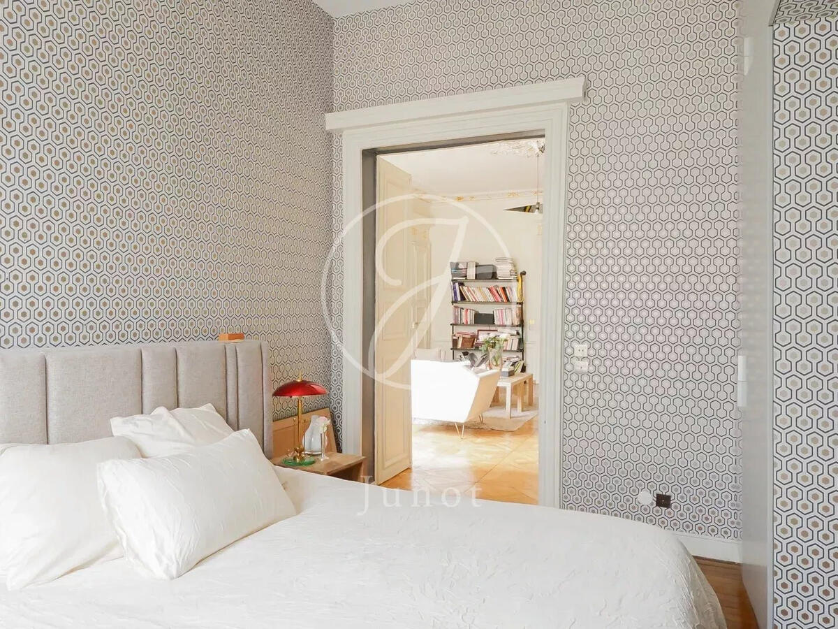 Apartment Paris 1er