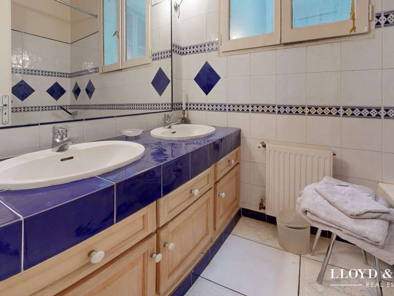 Appartement Paris 1er - 3 chambres - 126m²